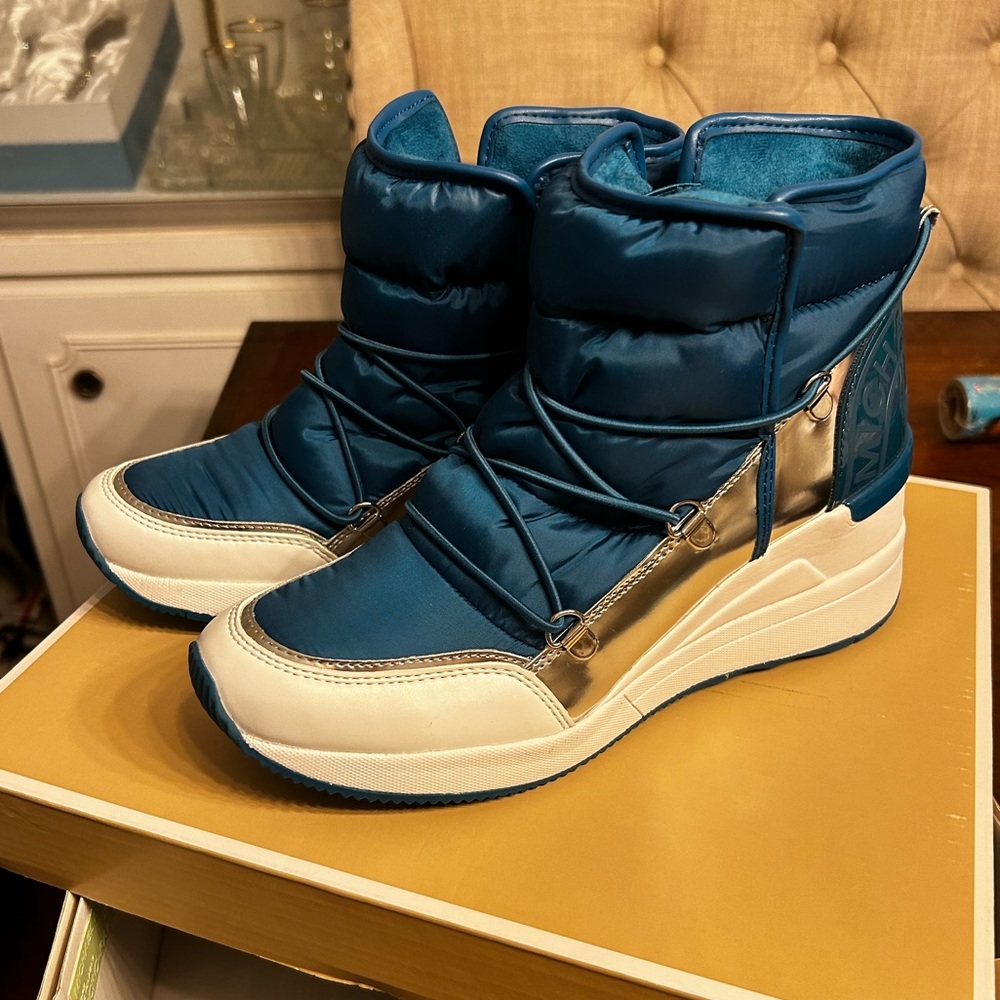 Michael Kors Lula Booties - Lagoon